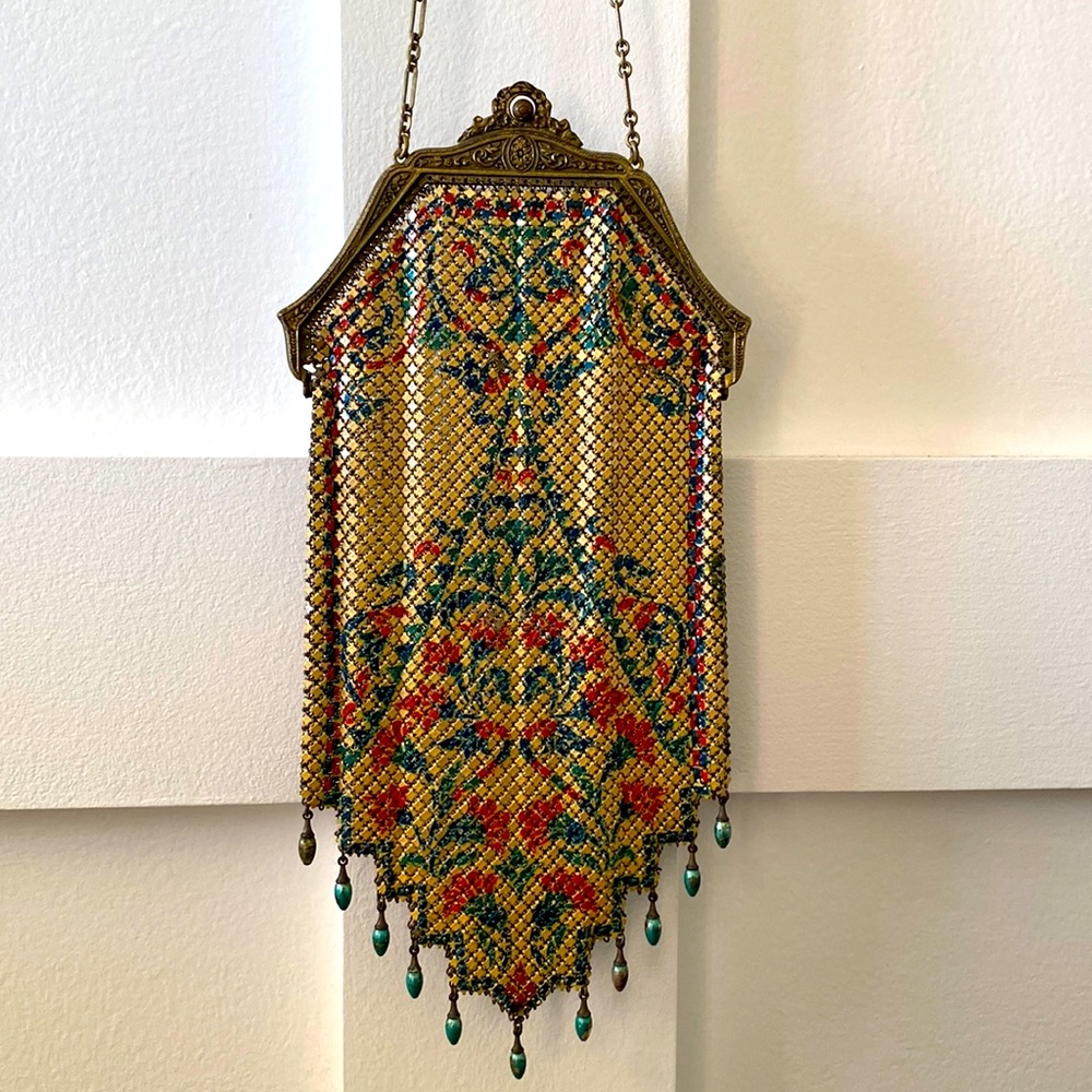 Vintage Mandalian Mfg Co Enamel Metal Mesh Purse